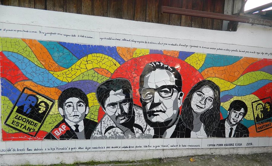 Chile mural