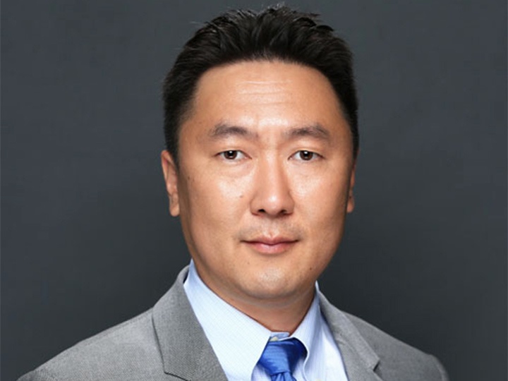 Jun-Ki Choi, assistant professor, Department of Mechanical and Aerospace Engineering and assistant director of the University's Industrial Assessment Center (UD-IAC), School of Engineering 2017 Vision Award for Innovation