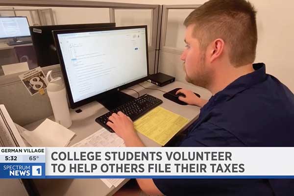 Student in Spectrum News 1 Ohio story about volunteering to help people with filing taxes